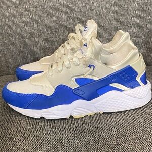 Nike Air Huarache Sneakers
